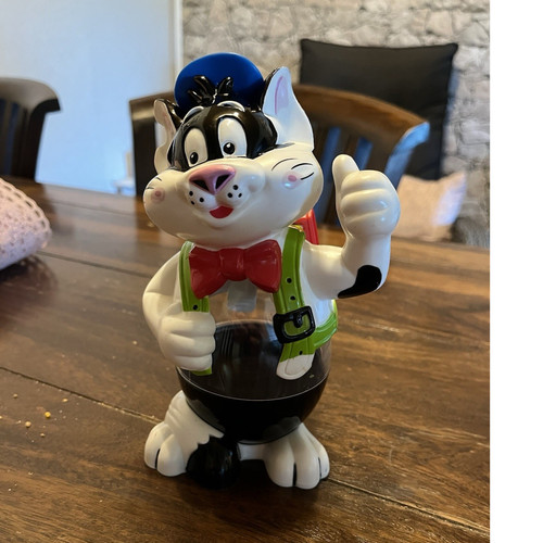 Warner bros looney - bros.,