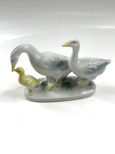 Porzellan Figur mit blauer