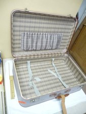 5376.          Alter  Koffer