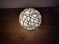 Tischleuchte mit Rattangeflecht Kugel 16 cm Durchmesser