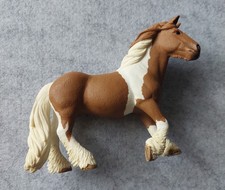 Schleich Pferde, 2 Kaltblut-Stuten, Hell- und Dunkelbraun mit weiß