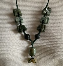 Geschnitzter Grüner Jade