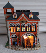 Party Lite-Old World Village Fire Station-Keramik