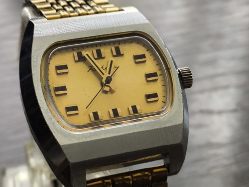 Vintage armbanduhr von raketa - vintage-armbanduhr,