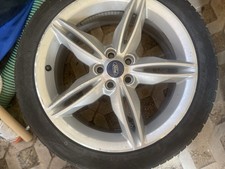 Sommerreifen auf Alufelgen für Ford Kuga