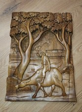 Handgeschnitztes Holz-Relief