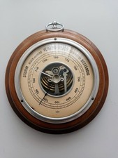 Altes Barometer aus Holz  rund
