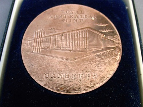 Royal australian mint 100 - royal,