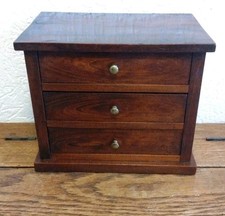 Miniatur Kommode Nussbaum