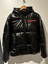 Pradas Jacke Schwarz