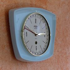 Alte Keramik Küchenuhr blau 50er Jahre Vintage mit Datum Fama Kalender 2 Rubis