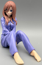 Manga/Hentai-Figur-PVC-süßes hübsches Anime Girl-braune Haare-lila Schlafanzug