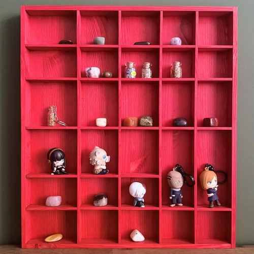 Rote vitrine mit - rote,