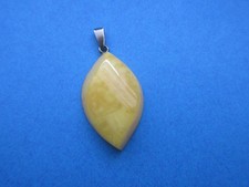  Großer Bernsteinanhänger