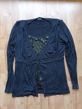 Schwarzes Oberteil mit