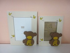 2 Stück Bilderrahmen Baby, weiß mit Bärmuster, Holz