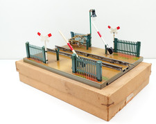 Märklin Spur 0 Bahnübergang