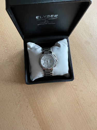 Armbanduhr neu