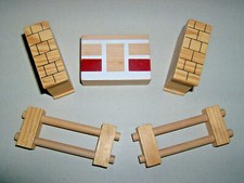 Holzeisenbahn, hier: Stützen, Mauern, Zäune, 5 Stück