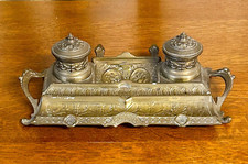 Antike Schreibtischgarnitur Doppel Tintenfass Bronze florale Verzierungen 1859