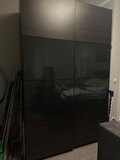 PAX Kleiderschrank mit Schiebetüren