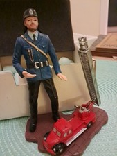  Feuerwehrmann mit Piccolo