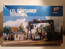 Walthers 933-3174 , LCL