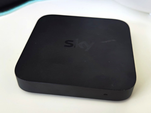 Sky iptv box - box, ip061-01-de-ant