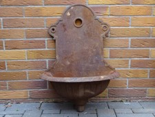 Wandbrunnen antik Gusseisen Frankreich Rost Patina Gartenbrunnen schwer Wanddeko