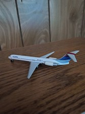 Herpa Wings 1/500 Delta MD-88