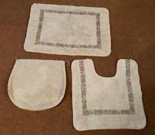 Meusch: 3tlg. Badezimmergarnitur, cremeweiß m. zarter Blumenleiste