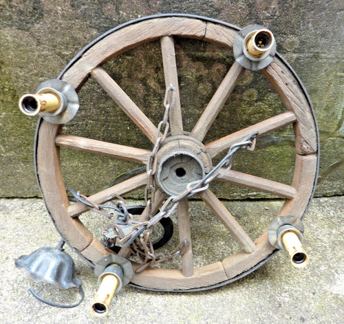 Wagenrad deckenlampe eigenbau - wagenrad,