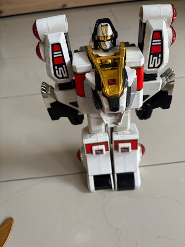 Mighty morphin power rangers - mighty,