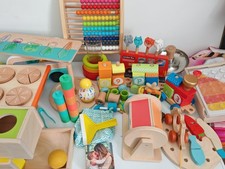 Lovevery Montessori sensorisches Spielspielzeug aus Holz Konvolut inkl. 9 Aktivitäten