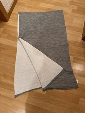 Breiter grauer Schal von OPUS