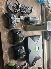 Xbox Classic Und Xbox 360 Konsole Defekt Mit Allen Kabeln Und Controllern