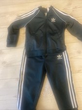 Adidas Originals Kinder-Trainingsanzug (Größe 86/92– Dunkelgrün / Weiß