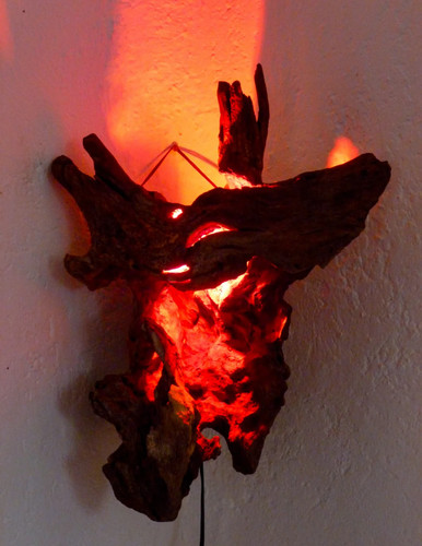 Wurzelwandlampe aus massivem