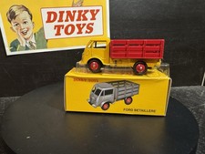 AUTO / CAMION DINKY TOYS FORD