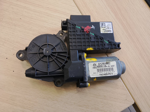 143 fensterhebermotor vorne - 143,