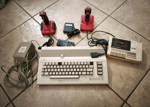 Commodore 64c c64 vintage - c64-ii,