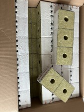 1 Karton (275 Stück) Kulturblock 10 x 10cm kl. Loch, Steinwollblock (0,55ct/Stk)