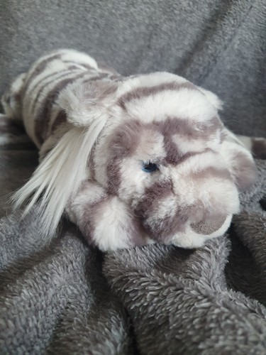 Jellycat little sacha snow - sacha,
