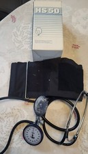 Älteres Oberarm Blutdruckmessgerät mit Stethoskop Zugelassen Hestia HS 50