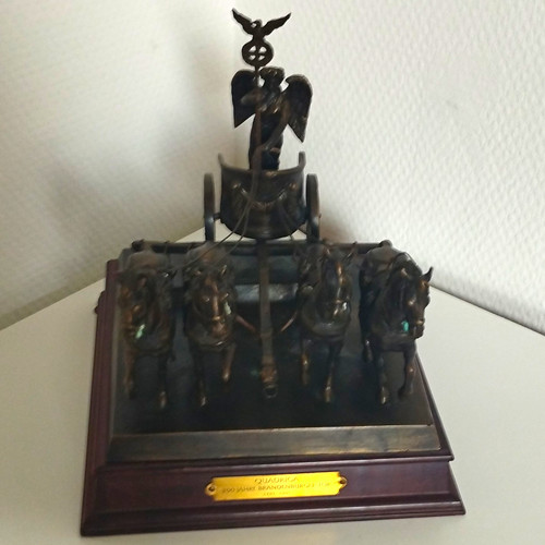 Quadriga skulptur figur - skulptur,