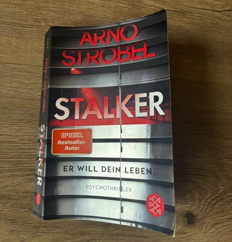 Stalker arno strobel - |, |