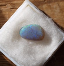 Attraktiver Edelopal  Opal