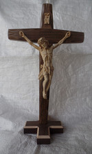 Stehkreuz mit Christus
