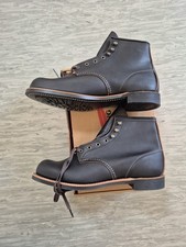 Red wing blacksmith - red,