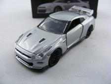 Nissan GT-R 2025 in silber